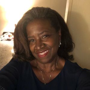 Meet your Posher, Evelyn